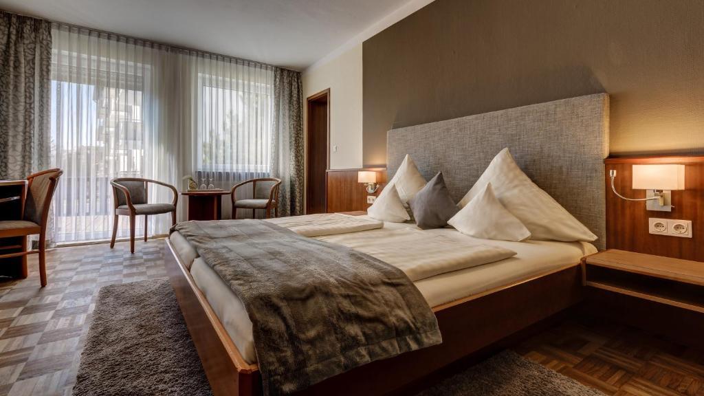 Hotel Restaurant Weihenstephaner Stuben Λάντσχουτ Δωμάτιο φωτογραφία