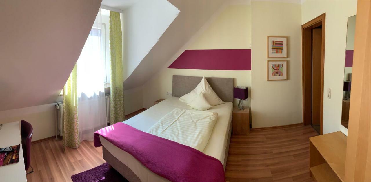 Hotel Restaurant Weihenstephaner Stuben Λάντσχουτ Δωμάτιο φωτογραφία
